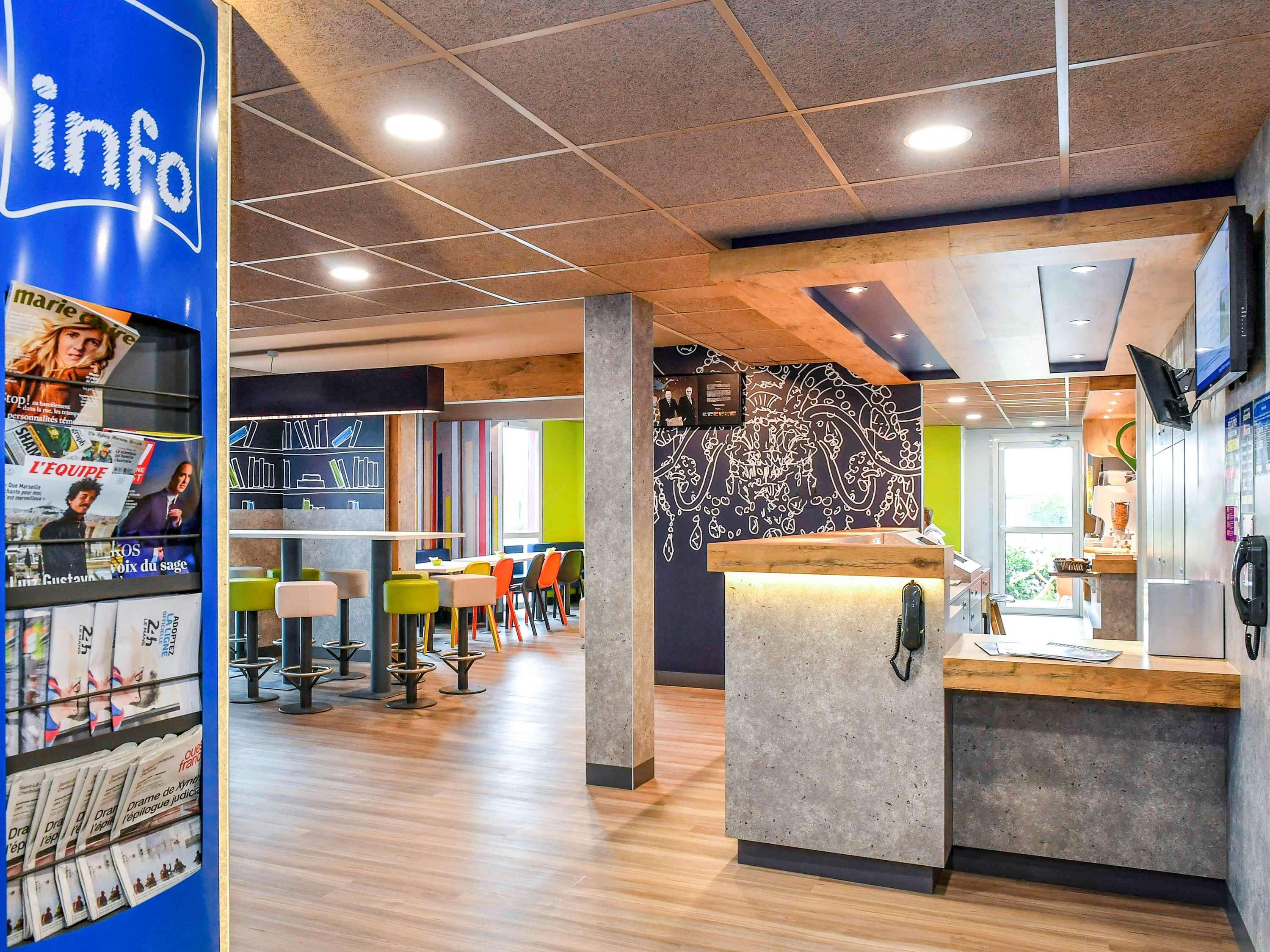 Ibis Budget Κουτάνς Εξωτερικό φωτογραφία