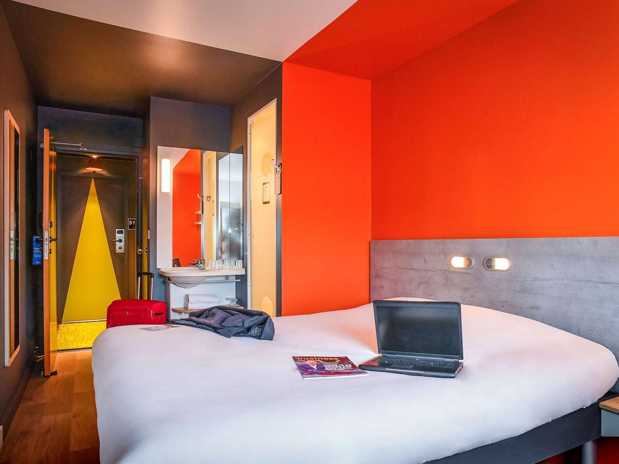 Ibis Budget Κουτάνς Εξωτερικό φωτογραφία
