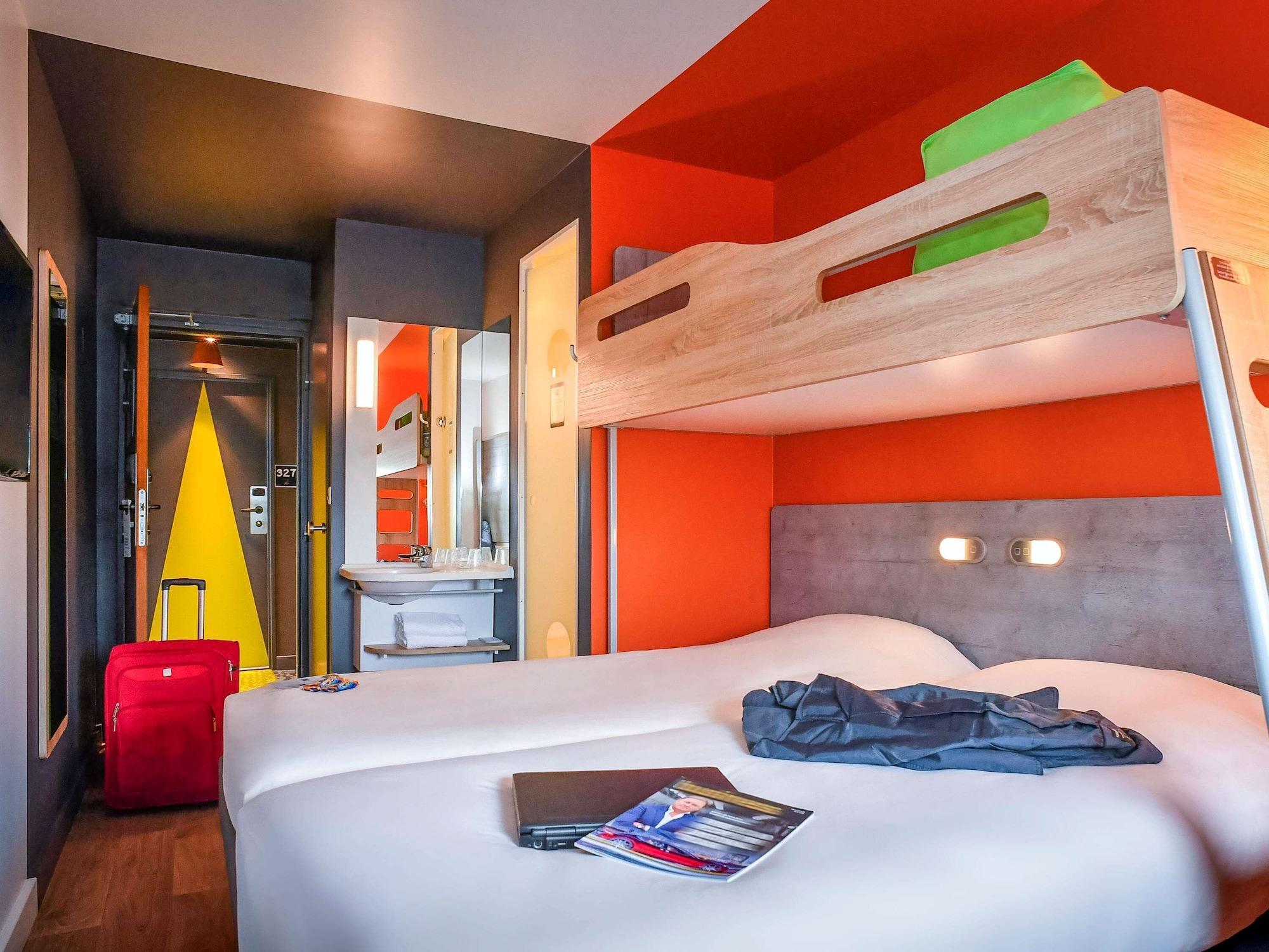 Ibis Budget Κουτάνς Εξωτερικό φωτογραφία