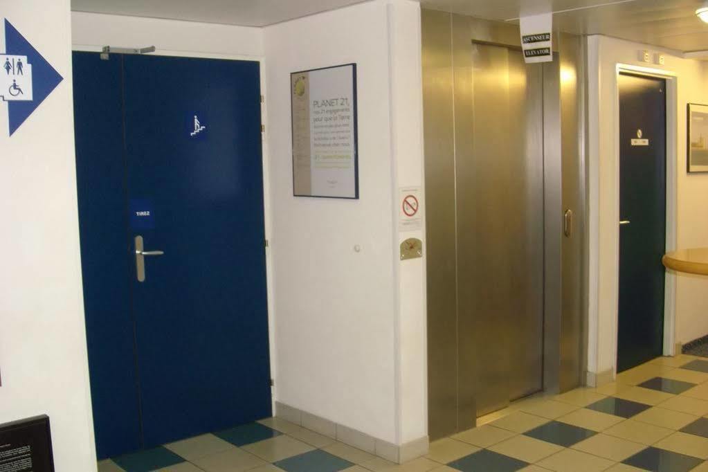 Ibis Budget Κουτάνς Εξωτερικό φωτογραφία