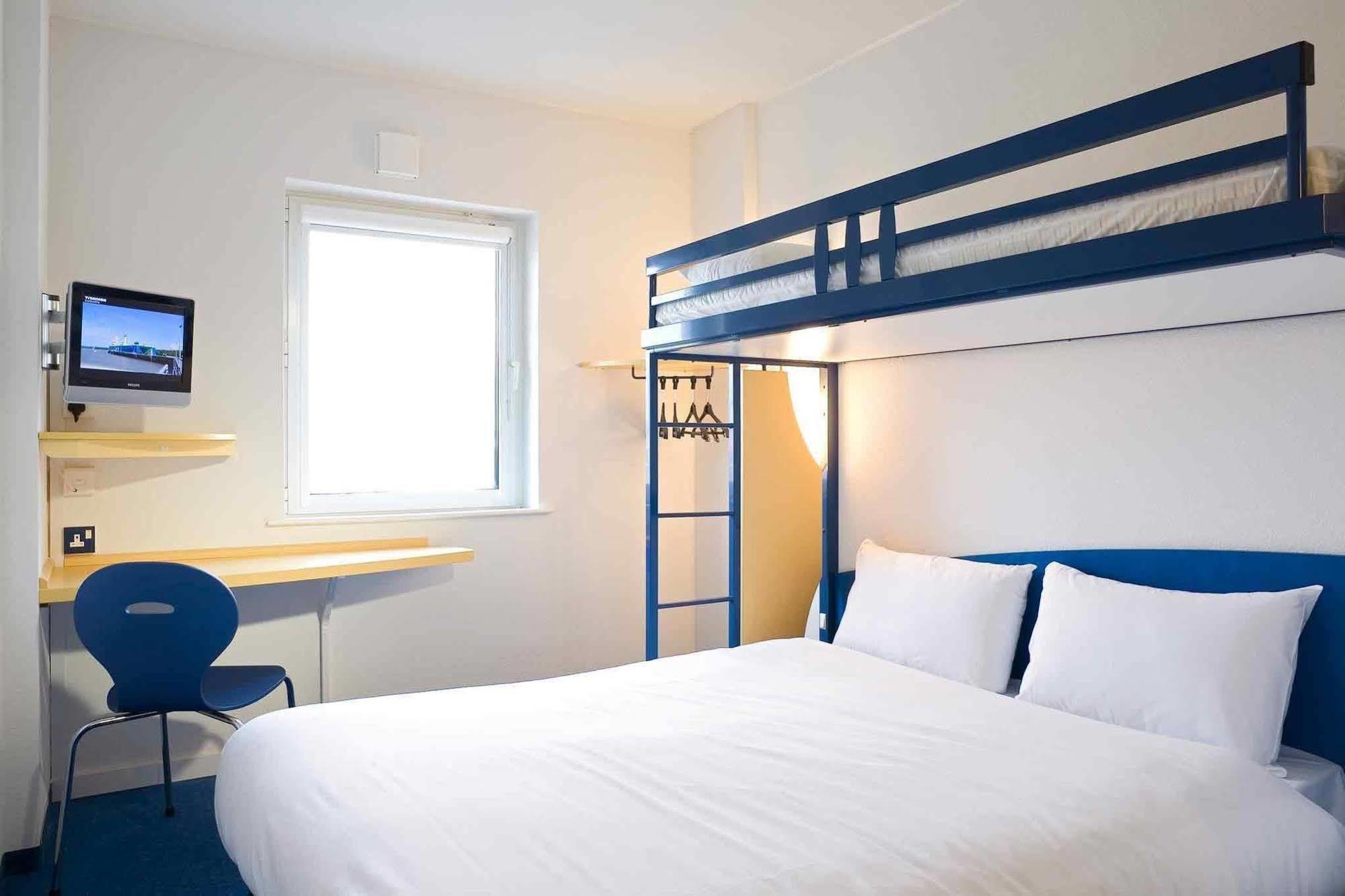 Ibis Budget Κουτάνς Εξωτερικό φωτογραφία