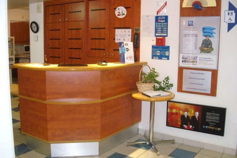Ibis Budget Κουτάνς Εξωτερικό φωτογραφία