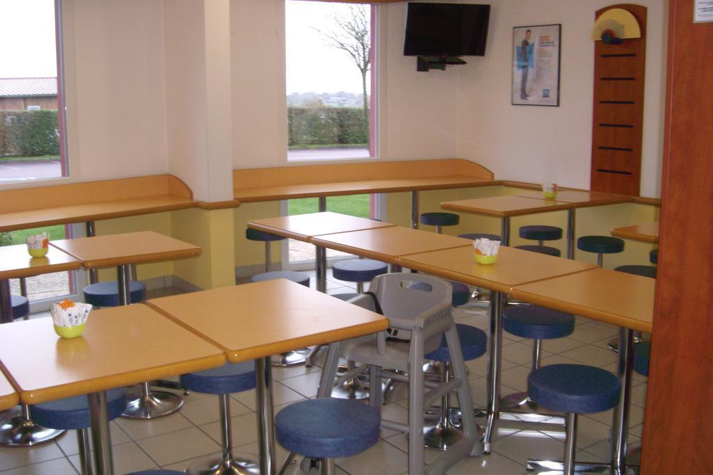 Ibis Budget Κουτάνς Εξωτερικό φωτογραφία